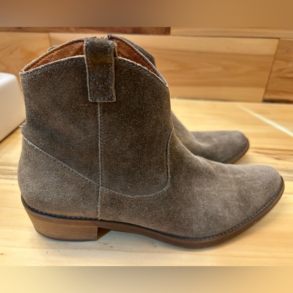 Madewell Olive suede bootie